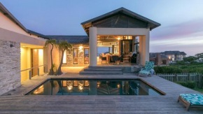 3 bedroom House with Ocean Views On Pezula